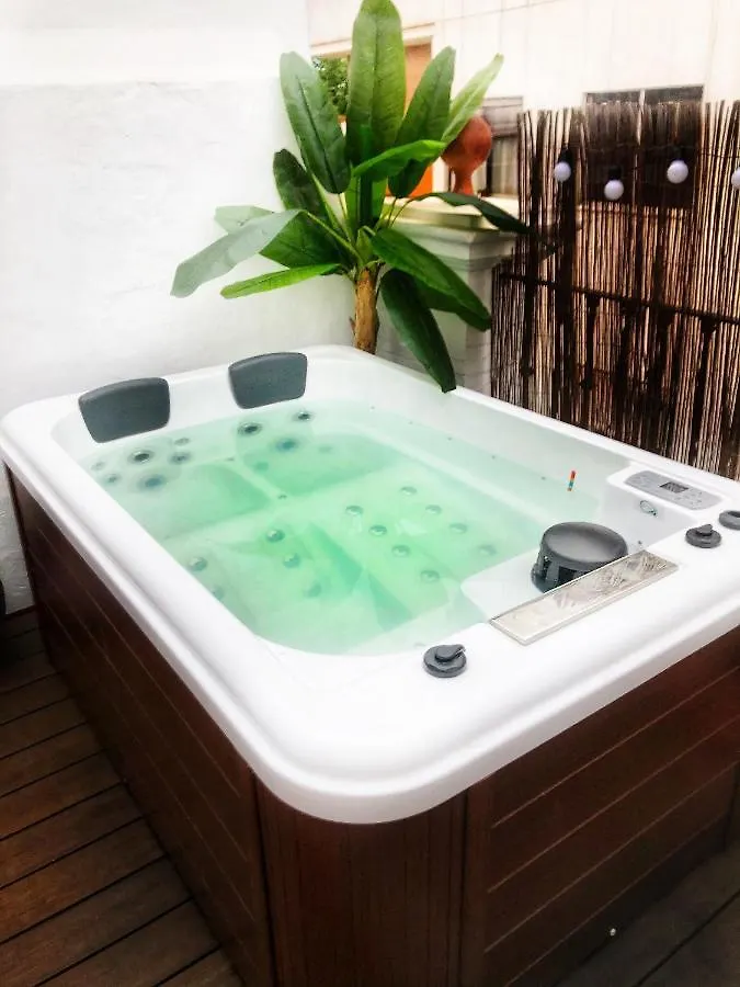 Casa Victoire 1923- Terrasses Et Jacuzzi Villa Seville 0*,  Spain